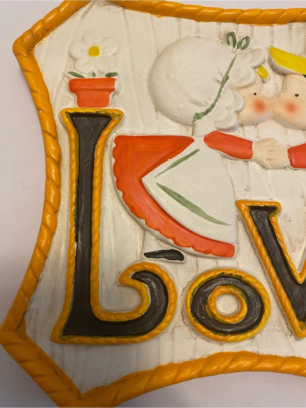 Vintage Lefton 1970'S Child’s Love Chalk ware Wall Hanging Boy & Girl Kissing